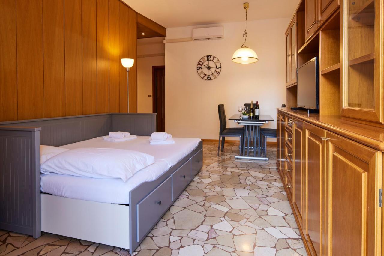 Ferienwohnung L'Antico Casolare - Vicino M3 E Fondazione Prada Mailand Exterior foto